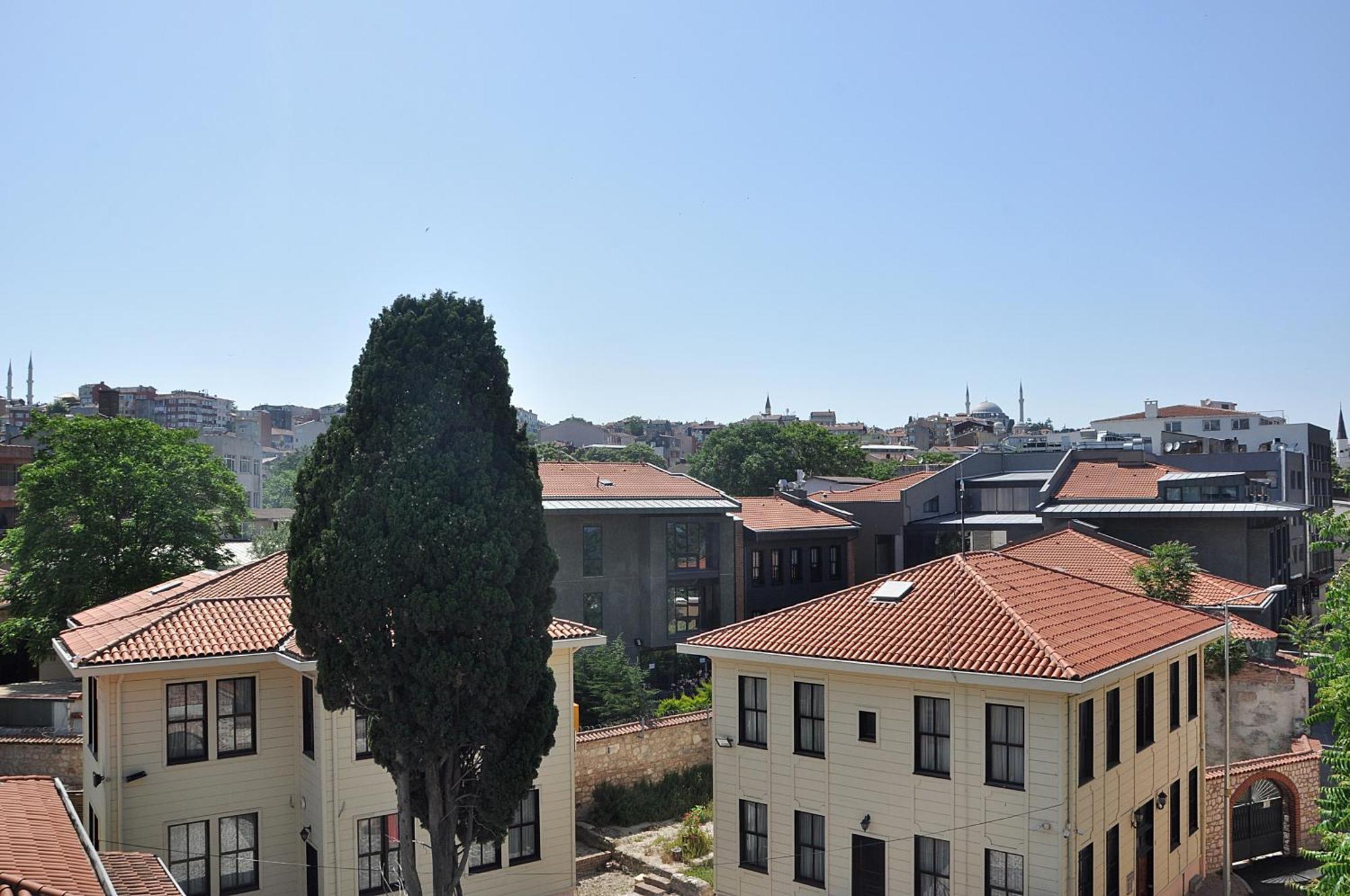 Hotel Baykal Istanbul Bagian luar foto